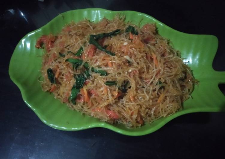 Japchae (soun goreng korea) Japchae (soun goreng korea)