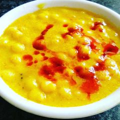A picture of Boondi ki kadhi.