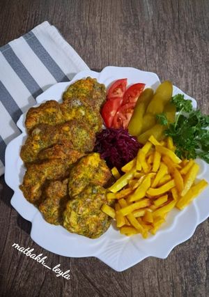 عکسی از دستور کوکو مرغ پنیری