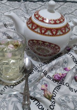 عکسی از دستور دمنوش گل محمدی