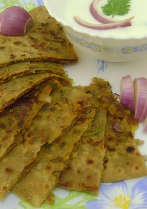 A picture of Stuffed Onion Paratha.