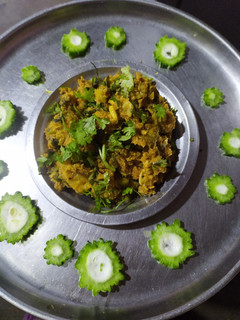 करेले का भरता (karela ka bharta recipe in Hindi) रेसिपी मुख्य फोटो
