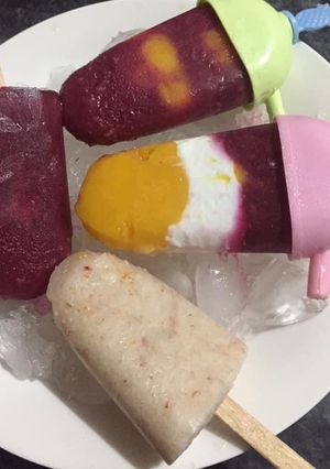 A picture of Fruits ice cream.