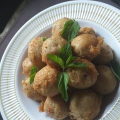 A picture of Yam balls.