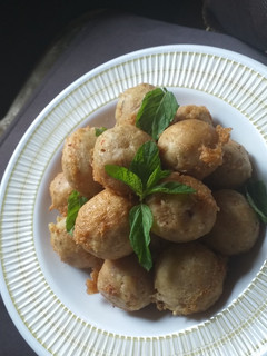 A picture of Yam balls.