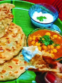 আলুর পরোটা (Aloor paratha recipe in Bbengali) রেসিপির প্রধান ছবি