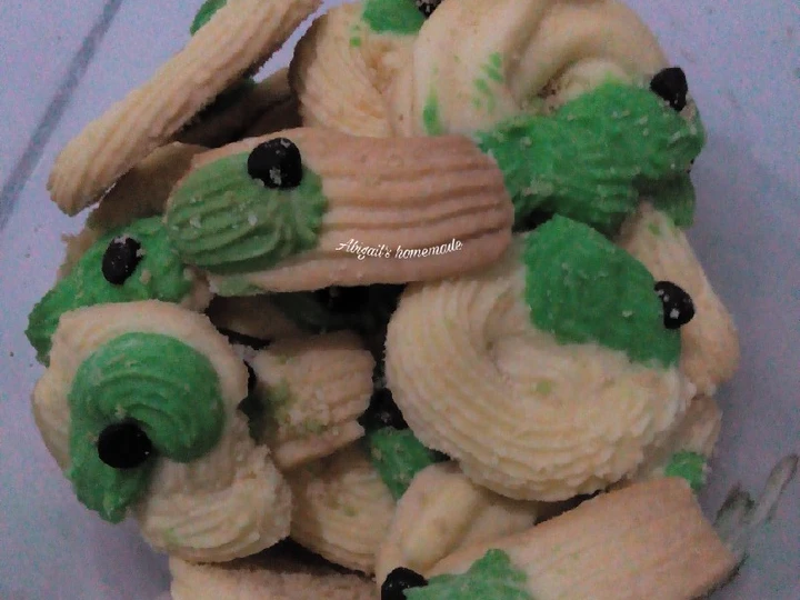 Langkah Mudah untuk Menyiapkan Resep Kue Semprit Pandan Chocochips yang Enak Banget Anti Ribet, Sempurna