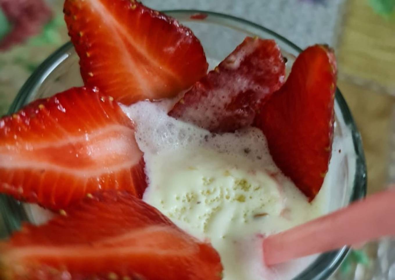 Strawberry ice cream shake