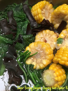 Foto resep Sayur Bening Bayam, Jagung, dan Jamur Kuping