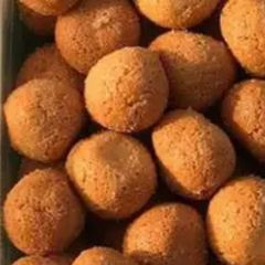 A picture of Gullisuwa(Milk balls).