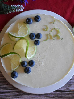 Una foto de Tarta de queso de lima (sin horno)
