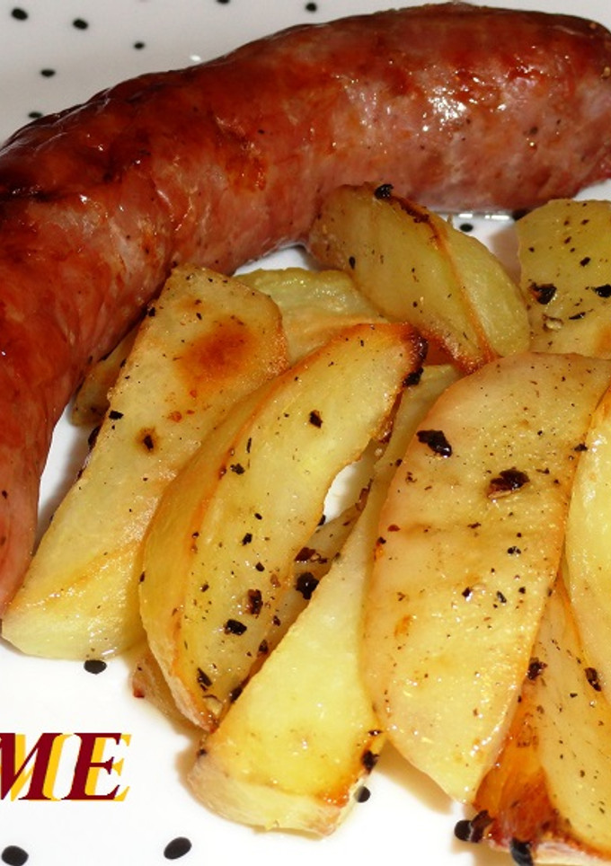 Una foto de Butifarra con patatas al horno