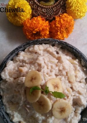 A picture of Fruit and Nut Dahi Chiwda,.