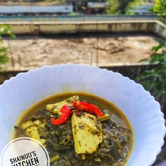 A picture of Palak Paneer🥗.