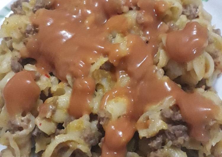 》 Macarronada de carne moída com molho Rozê - Gozhowgos