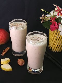 मसालेदार नाशपती स्मूदी(masaledar nashpati smoothie recipe in hindi) रेसिपी मुख्य फोटो