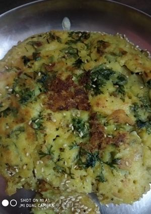 હાંડવો (Handvo Recipe In Gujarati) રેસીપી મુખ્ય ફોટો