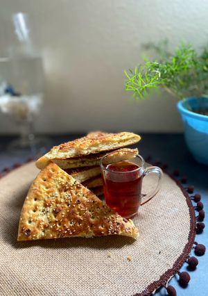 صورة لوصفة تميس محشي بالجبنه والزعتر 🫓🧀🌿