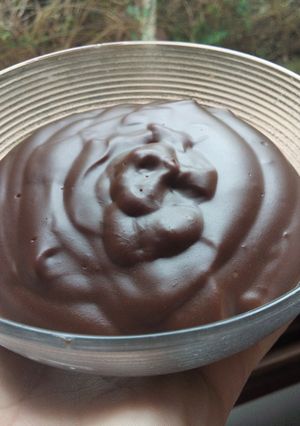Una foto de Crema casera de chocolate