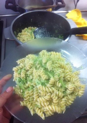 Una foto de Fideos con brócoli a la crema 