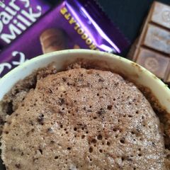 A picture of Mug cake (baked).