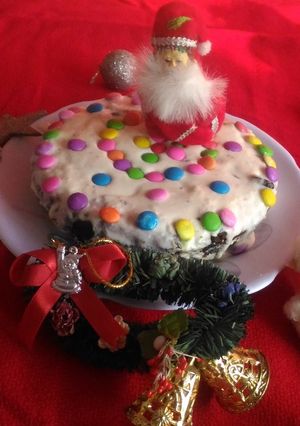 A picture of Fruit cake.
