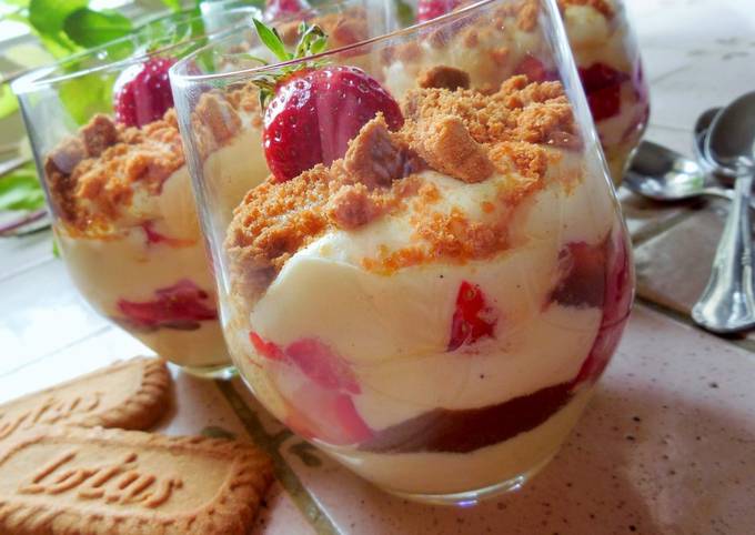 Tiramisù Rhubarbe Et Fraise Au Spéculoos De Viviane Quoi Quon Mange