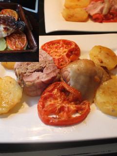 Una foto de Redondo de pollo relleno con patatas