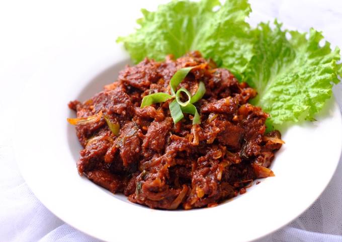 Resep Spicy Korean Stir Fried Beef (Jeyuk-Bokkeum) Oleh Meidhy Chan ...