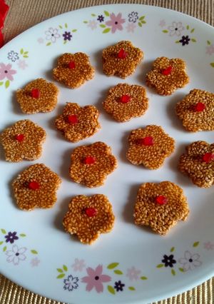 A picture of Quick Til / sesame chikki.