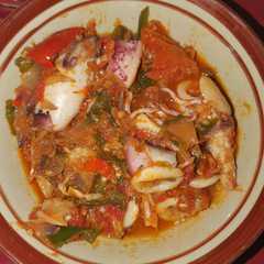 รูปของ Cumi basah kuah merah