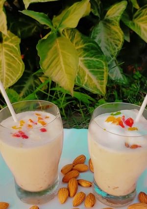 बादाम का जूस(badam ka juice recipe in hindi) रेसिपी मुख्य फोटो