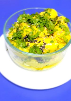 A picture of Khandvi in Rice cooker.