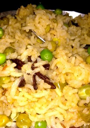 A picture of Matar / green peas pulao.