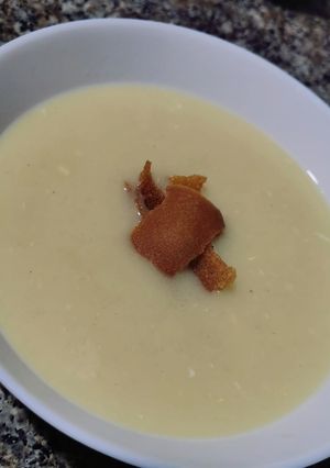 صورة لوصفة شوربة مرق اللحم الرهيبه 🍵