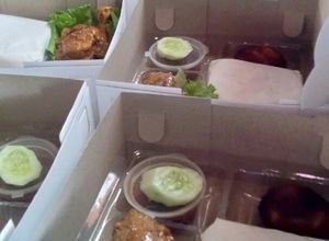 Foto resep Ayam ingkung 20 box,tips memasak ayam broiler