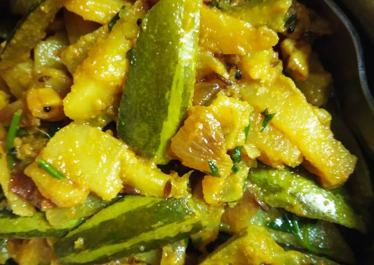 Recipe of Award-winning Instant Parwal Aloo/pointed gourd