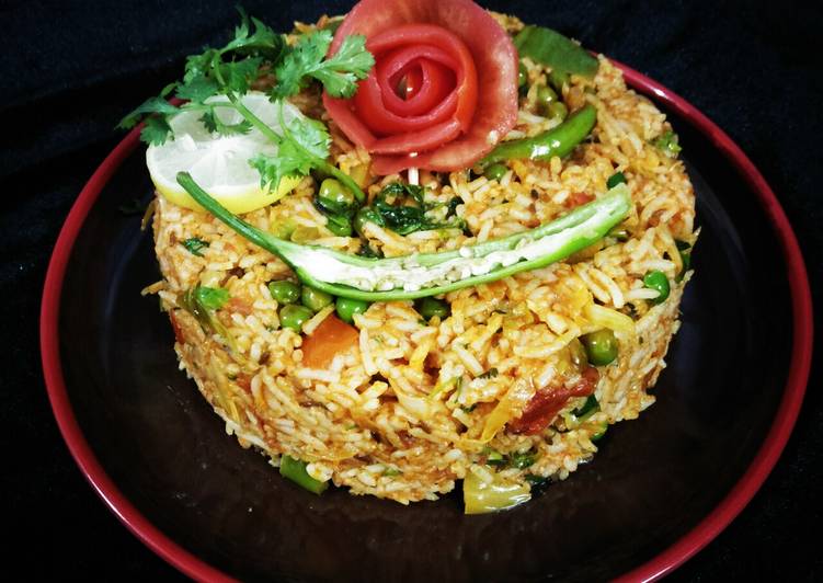 Simple Way to Prepare Any-night-of-the-week Tomato Pulao (mumbai street style)