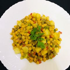 A picture of Chickpeas with potatoe.
