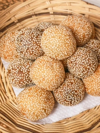 Langkah Gampang Menyiapkan Resep Onde onde dua rasa yang  Bikin Ketagihan Anti Ribet, Menggugah Selera