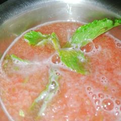 A picture of Carrot cucumber juice.