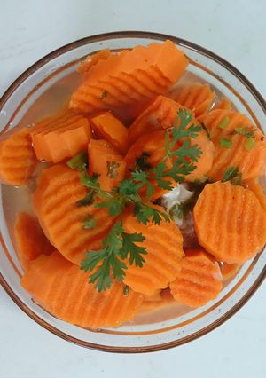 Hình của món Canh Cà Rốt Hầm Xương.