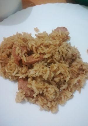 A picture of Sausage pilau.