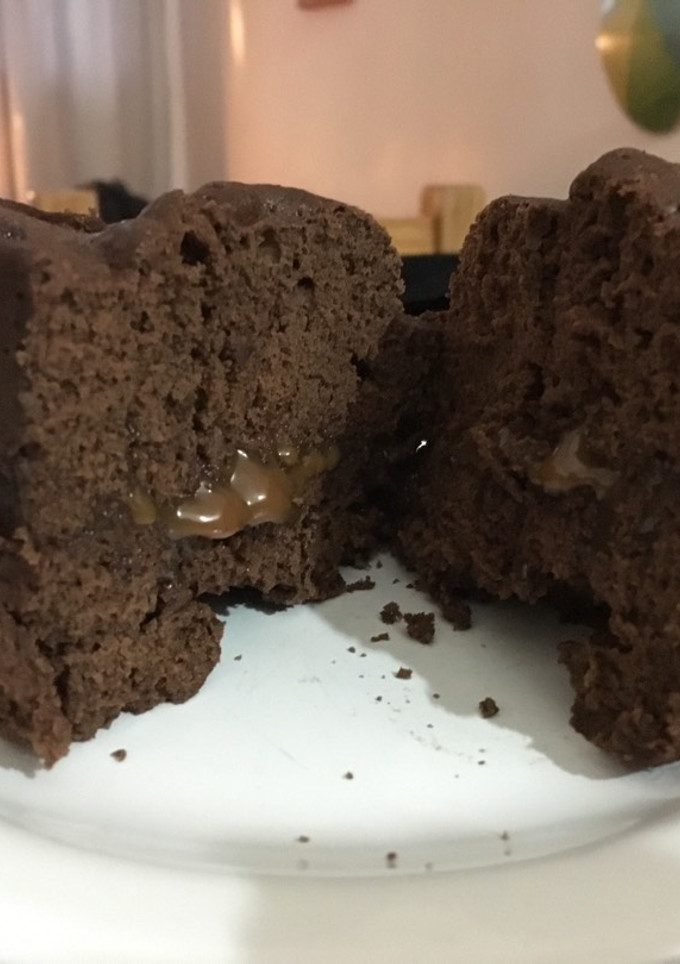 Una foto de Torta rápida de choco y dulce de leche