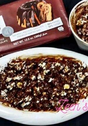 A picture of Microwave Chocolate Popcorn.