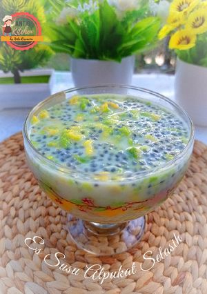 Foto resep Es Alpukat Selasih
