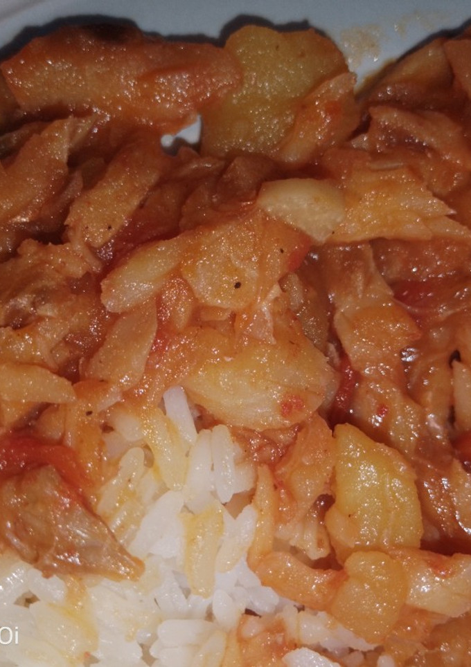 Una foto de Filete de bacalao guisado con papa estilo dominicano