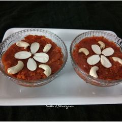 A picture of Indian carrot pudding.