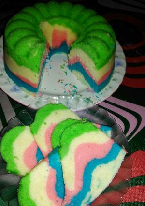 Foto resep Bolu kukus pelangi.