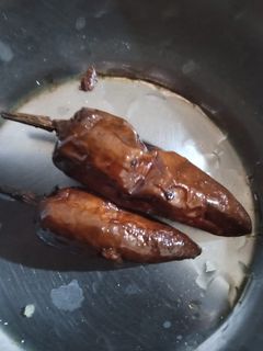 மோர் மிளகாய்(mor milagai recipe in tamil) செய்முறை முக்கிய புகைப்படம்